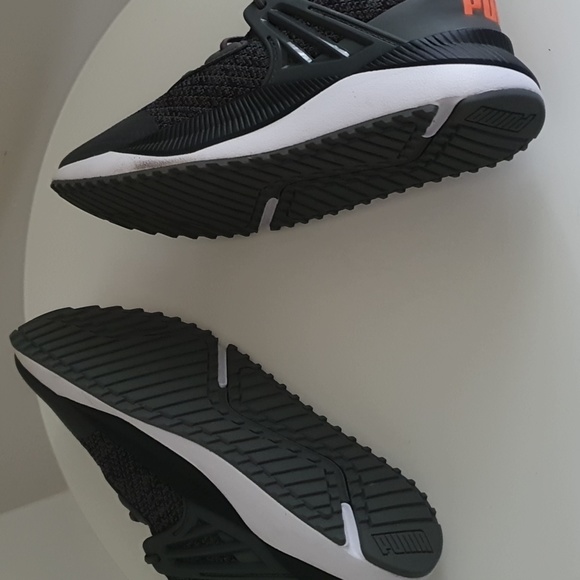 Boys Puma Sneakers - Picture 4 of 5